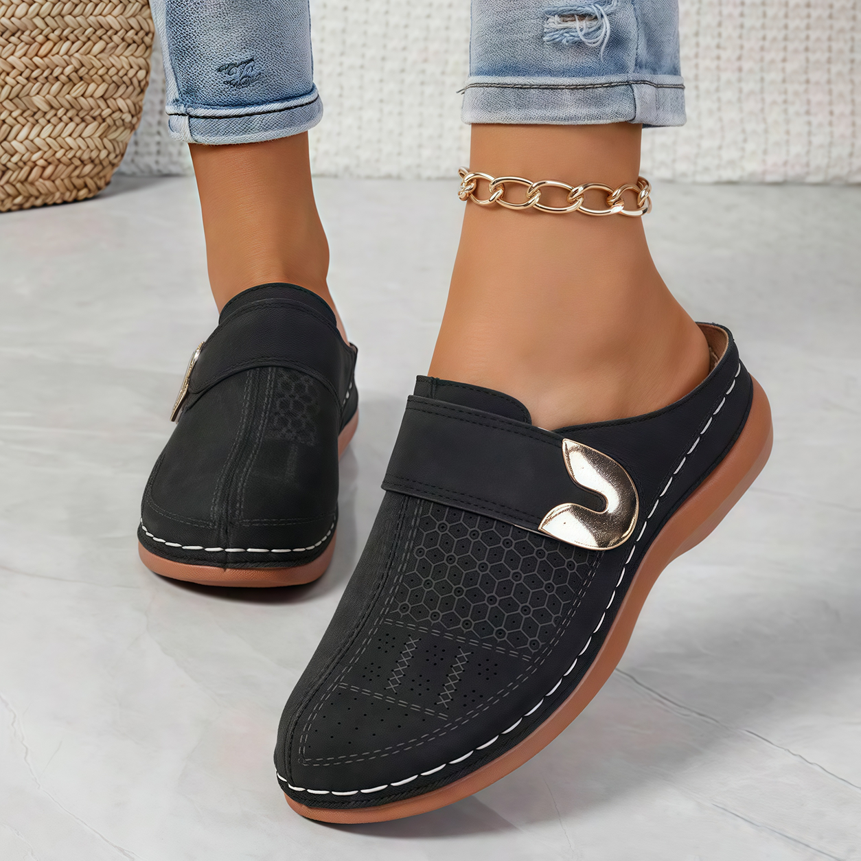 🏆 All-Day Comfort 👣 Leather Wedge Slip-Ons – Easy to Wear & Comfortable to Walk In ⏳ 𝐋𝐀𝐒𝐓 𝐃𝐀𝐘: 𝟖𝟎% 𝐎𝐅𝐅