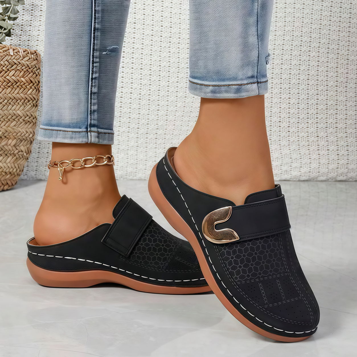 🏆 All-Day Comfort 👣 Leather Wedge Slip-Ons – Easy to Wear & Comfortable to Walk In ⏳ 𝐋𝐀𝐒𝐓 𝐃𝐀𝐘: 𝟖𝟎% 𝐎𝐅𝐅