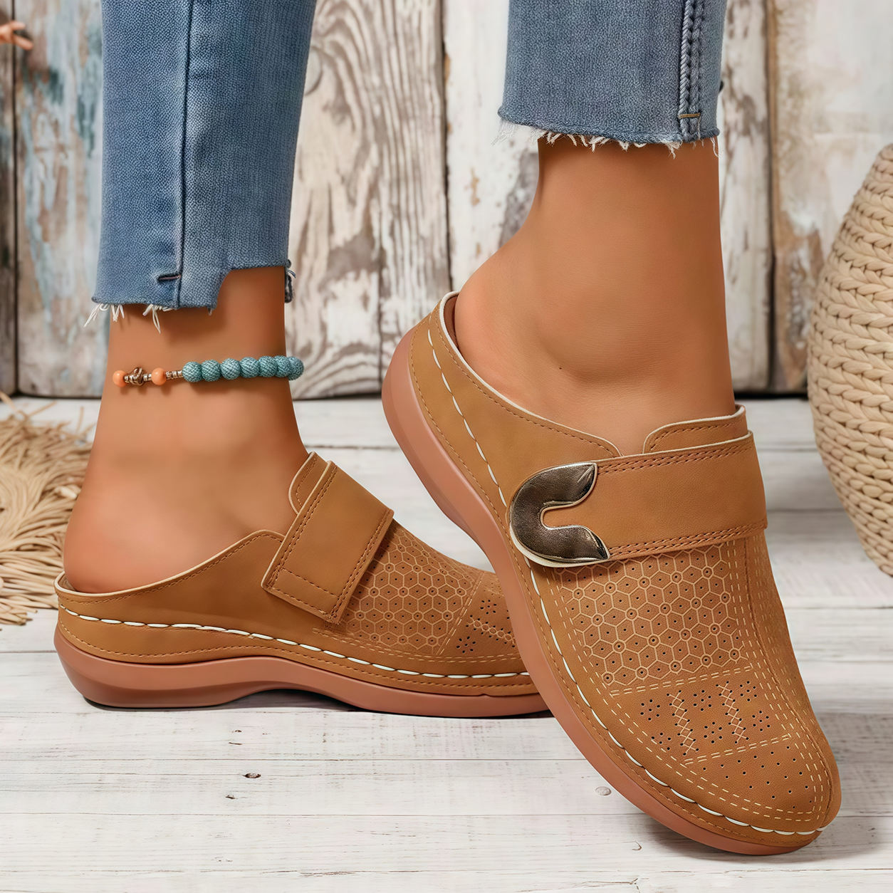 🏆 All-Day Comfort 👣 Leather Wedge Slip-Ons – Easy to Wear & Comfortable to Walk In ⏳ 𝐋𝐀𝐒𝐓 𝐃𝐀𝐘: 𝟖𝟎% 𝐎𝐅𝐅